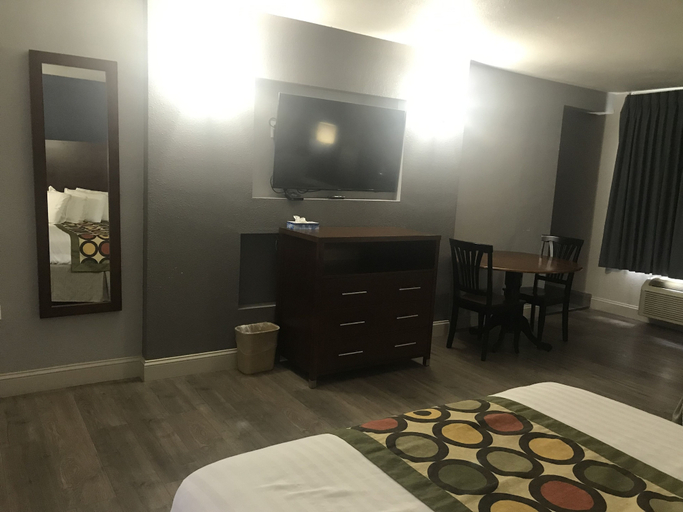 Bedroom 3, Alamar Resort Inn, Virginia Beach