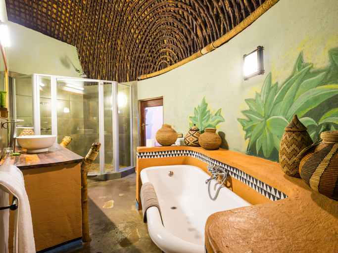Bathroom 4, aha Lesedi Cultural Village, West Rand