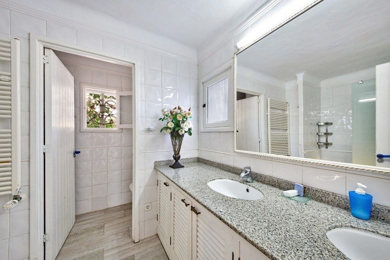 Bathroom, La Chamade, Baleares