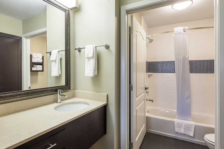 Bathroom 5, Staybridge Suites HOUSTON I-10 WEST-BELTWAY 8, Houston
