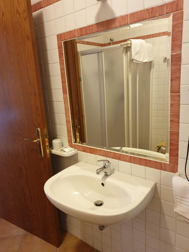 Bathroom 5, La Rocca Residence, Perugia