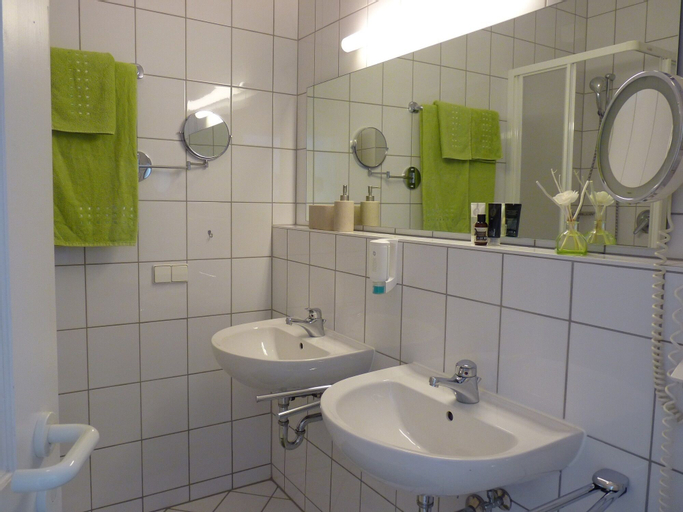 Bathroom 24