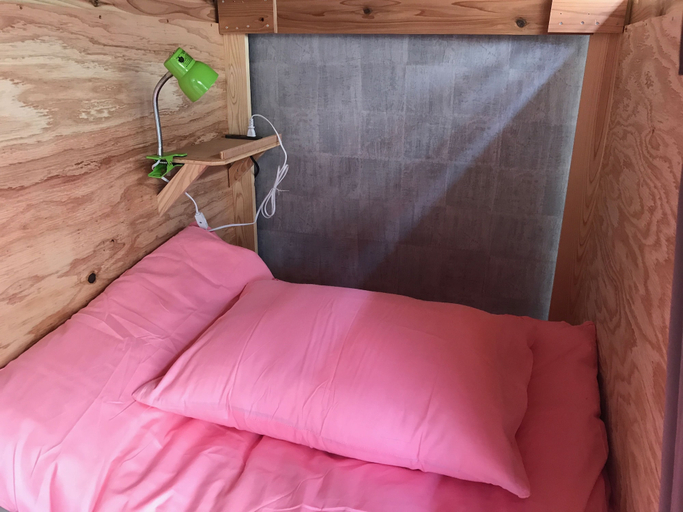 Bedroom 4, 81's Inn Hakata - Hostel, Fukuoka