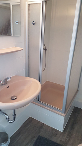 Bathroom 3, Haus Hemenswarft, Nordfriesland