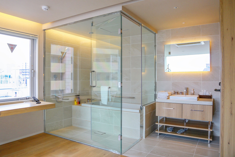 Bathroom 5, Hotel Comfact, Taitō