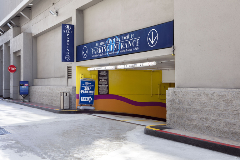 Exterior & Views 2, Hilton Los Angeles Airport, Los Angeles