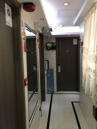 Others 5, AA Inn, Kowloon