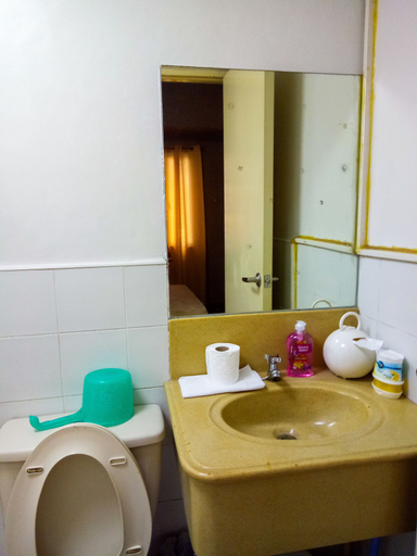 Bathroom 3, Forbes Park Area BGC, Makati City