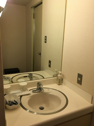 Bathroom 4, Daiichi Inn Ikebukuro, Toshima