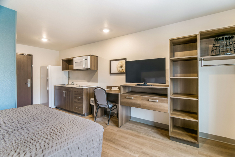 Bedroom 3, WoodSpring Suites Colorado Springs North - Air Force Academy, El Paso