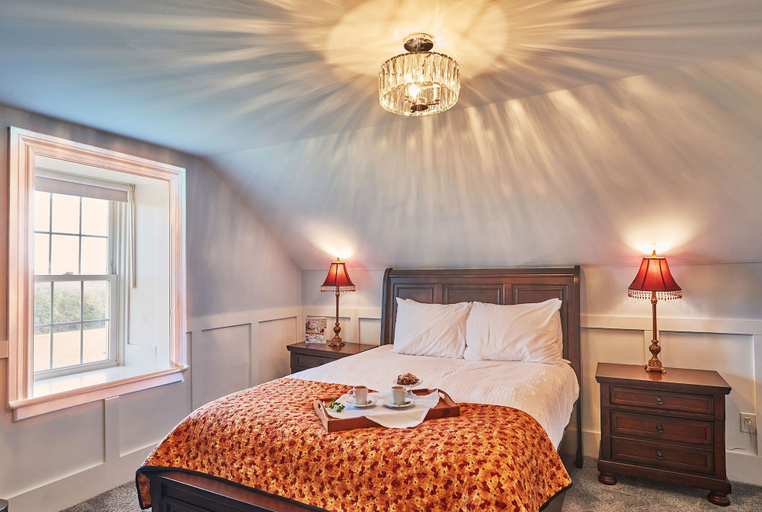Bedroom 2, Enduring Heart Bed and Breakfast Inc., Leeds and Grenville