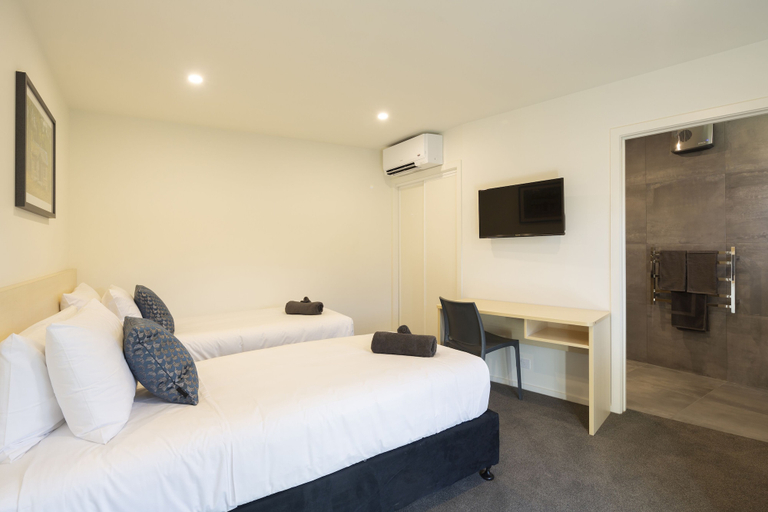 Bedroom 2, Harvest Park Studios, Central Otago