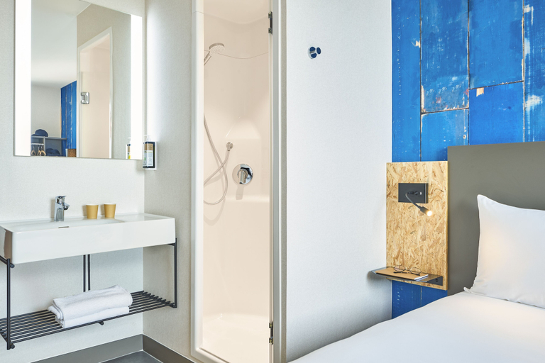 Bedroom 2, ibis budget Paris Porte de la Chapelle-Aréna, Paris