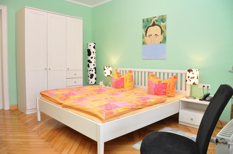 Bedroom 3, Hotel Goldene Sonne, Ilm-Kreis