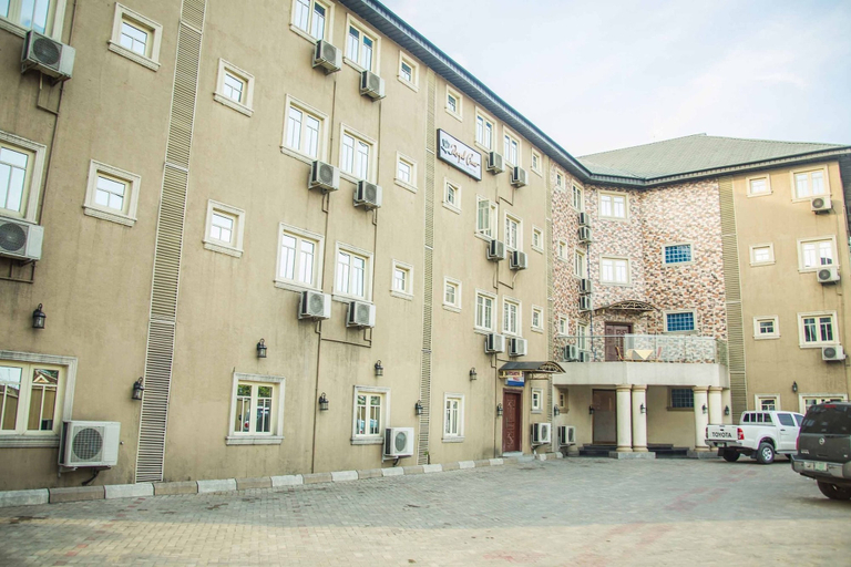 Exterior & Views 2, Royal Crest Hotel And Suites, PH, Obio/Akp
