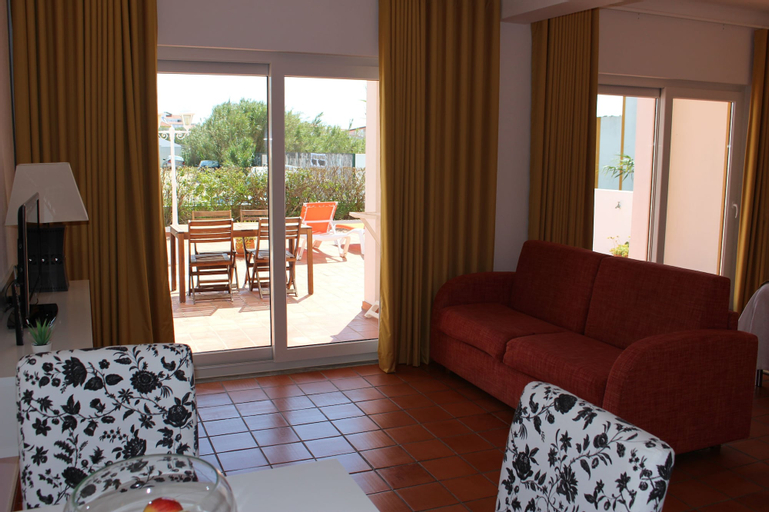 Others 5, Castilho Flats, Odemira