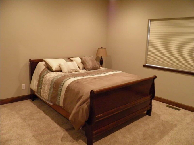 Bedroom 2, 3354 Red Lake Rd, El Dorado