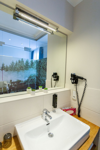 Bathroom 5, Hotel Altora, Harz