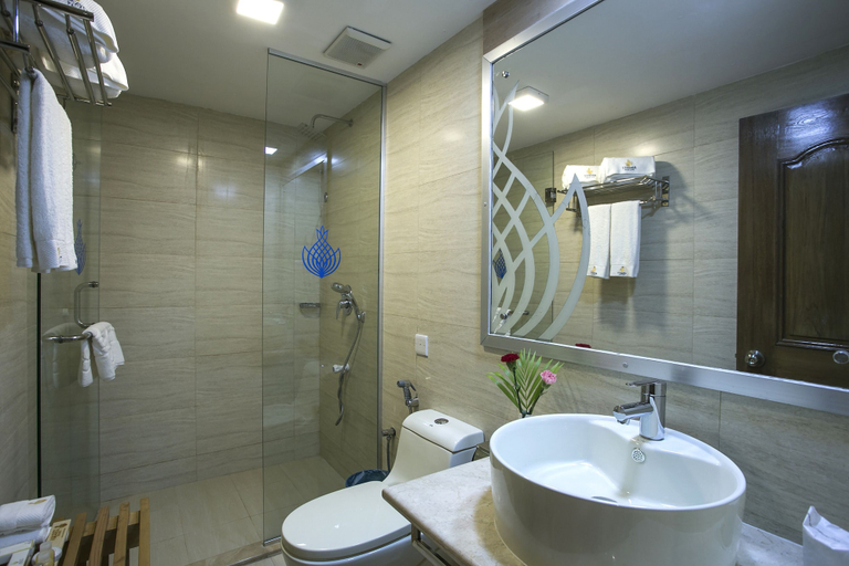 Bathroom 3, Ascott Palace Dhaka, Dhaka