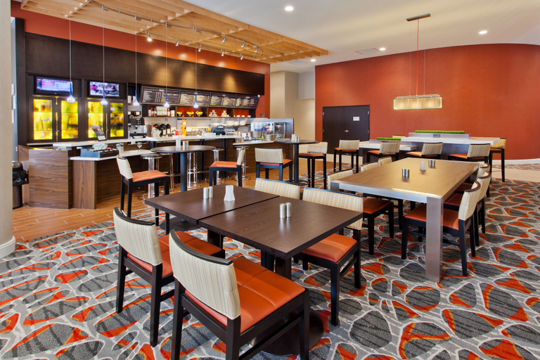 Food & Drinks 5, Courtyard by Marriott Columbus Phenix City, Muscogee