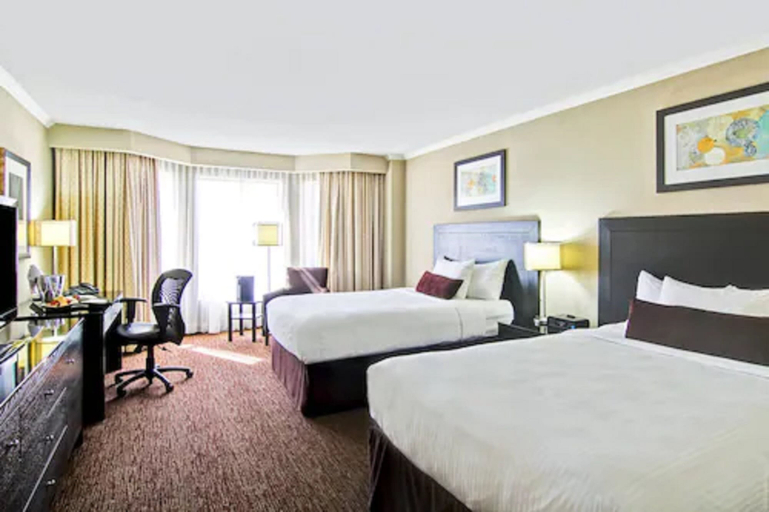 Bedroom 3, Delta Hotels by Marriott Toronto East, Toronto