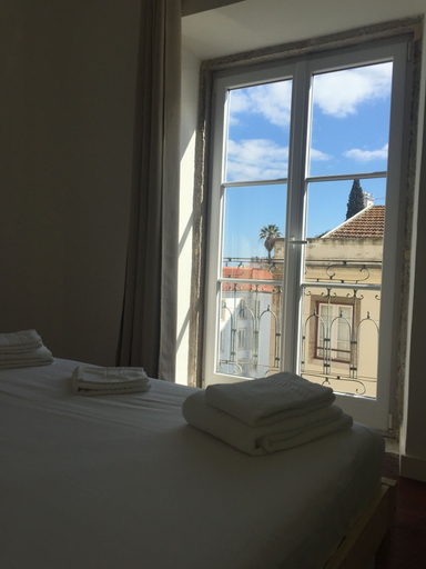 Bedroom 5, Alfama Tailor Made Green House With a View, Lisbon