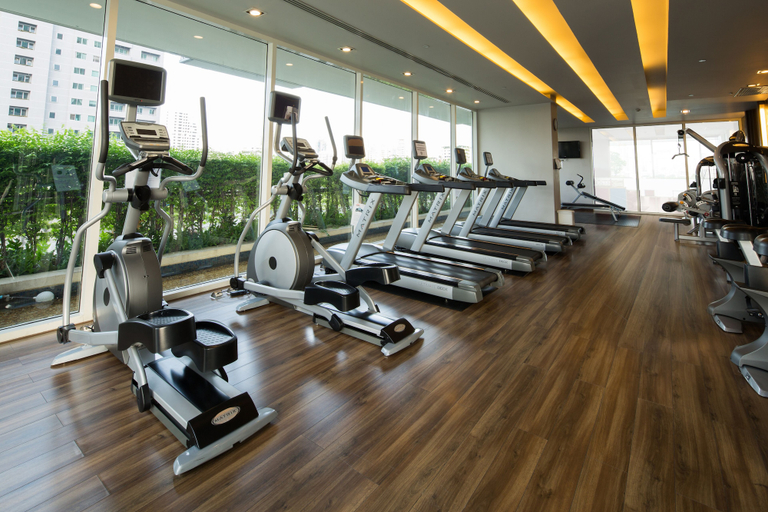 Others 5, IVY THONGLOR 55, Wattana
