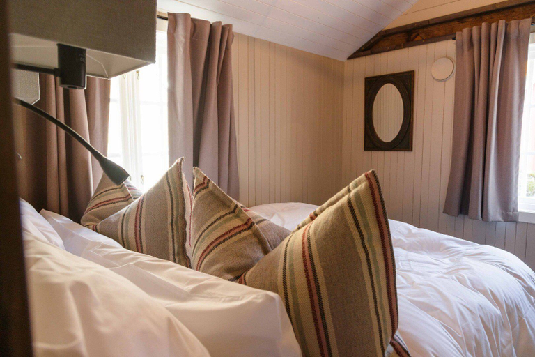 Bedroom 4, Nusfjord Village & Resort, Flakstad
