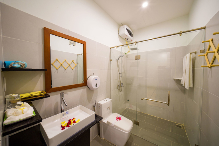 Bathroom 3, River Waves Villa, Da Nang