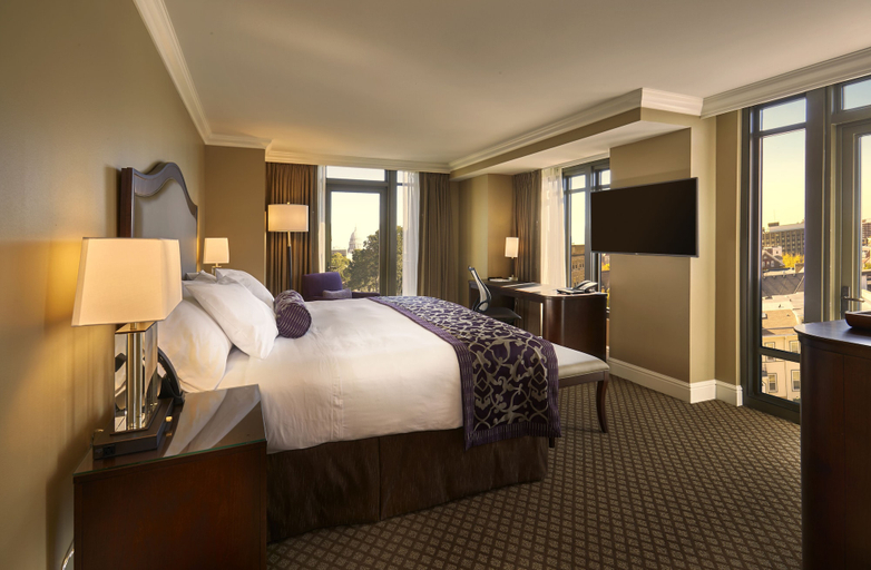 Bedroom 3, Edgewater Hotel, Dane