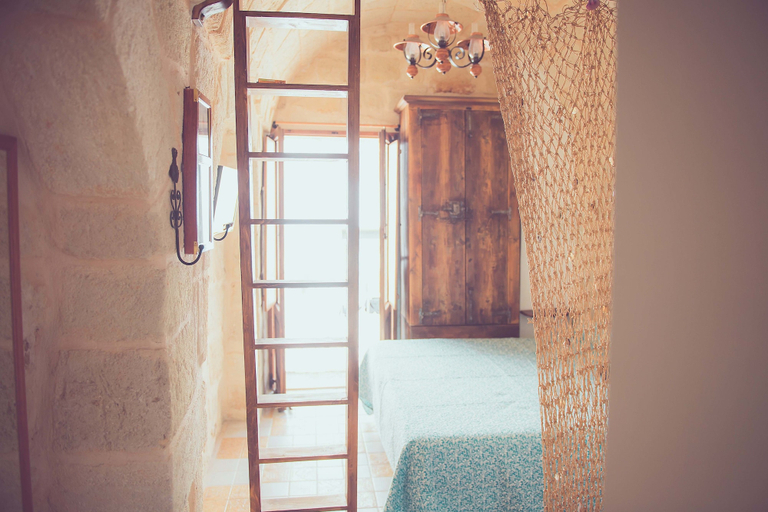 Others 5, Dolce Far Nulla, Bari
