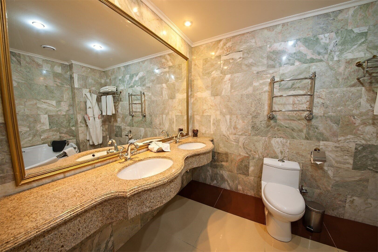 Bathroom 4, Park Hotel Vnukovo - Kartmazovo, Leninskiy rayon