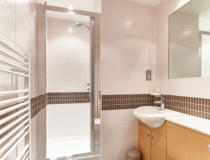 Bathroom 4, Vizion by ShortstayMK, Milton Keynes