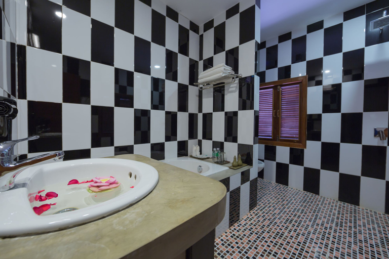 Bathroom 5, Bunwin Residence, Siem Reap