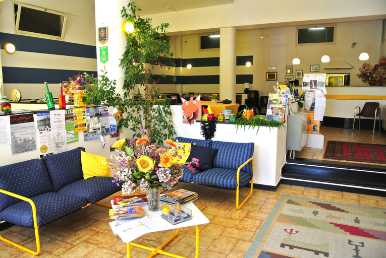 Food & Drinks 5, Residence Orchidea, Savona