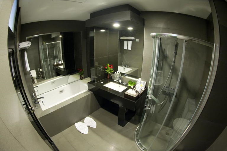 Bathroom 4, Avenue 64 Hotel, Yangon