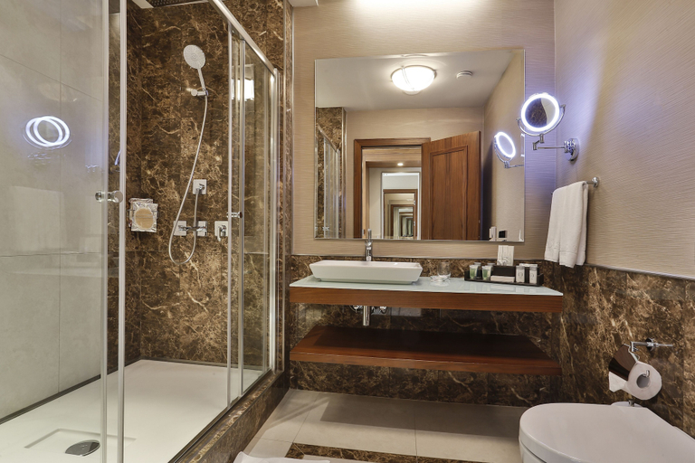 Bathroom 4, Borjomi Likani Health & Spa Centre, Borjomi