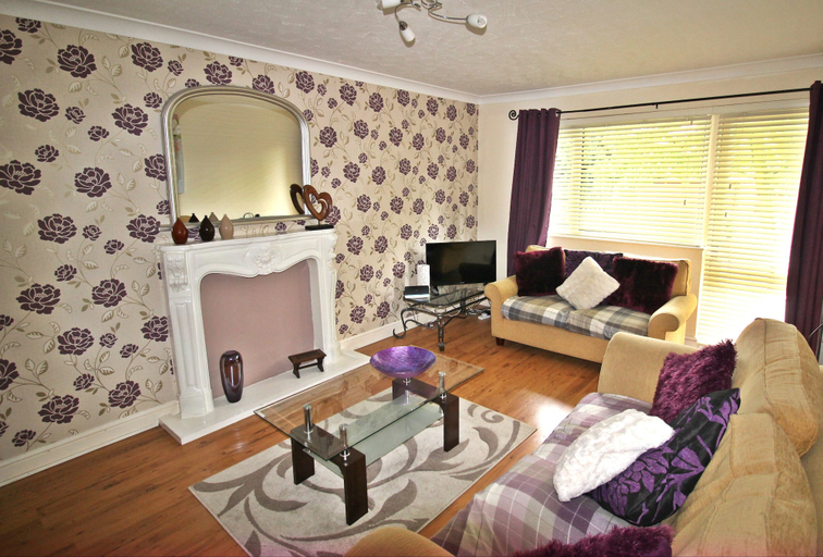Others 3, Balcony Apartment - Spacious 2 Large Beds, Doncaster