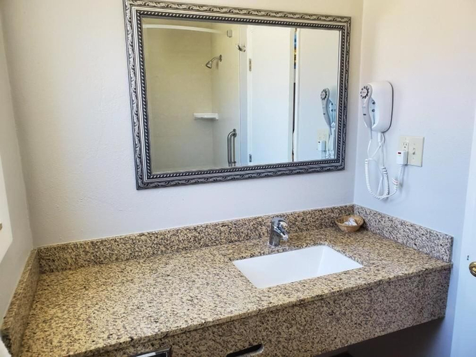 Bathroom 3, Best Way Inn, San Luis Obispo