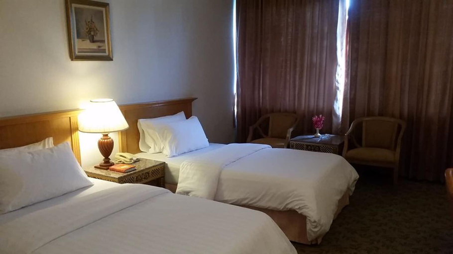 Bedroom 3, Ariston Hotel, Khlong Toey