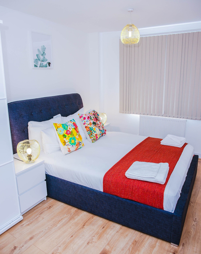 Bedroom 3, Riverside 2 Bed Apartment, London