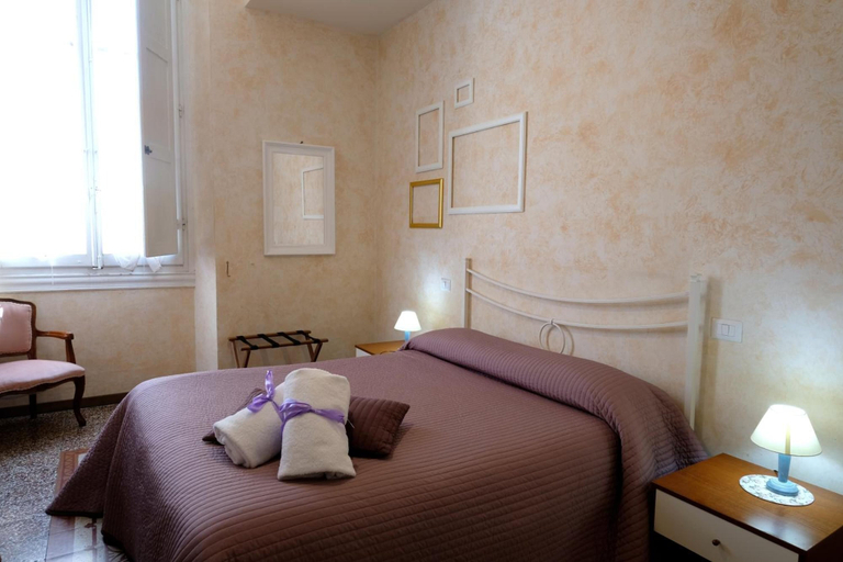 Bedroom 5, Soggiorno Arcobaleno, Florence