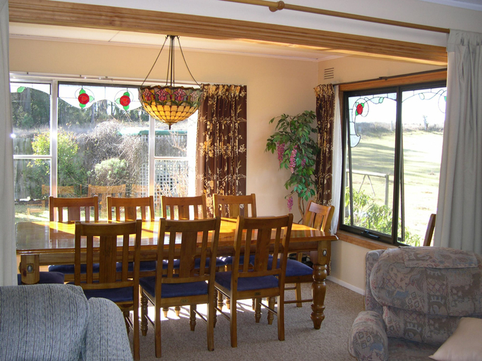 Food & Drinks, AAA Granary Accommodation, Kentish