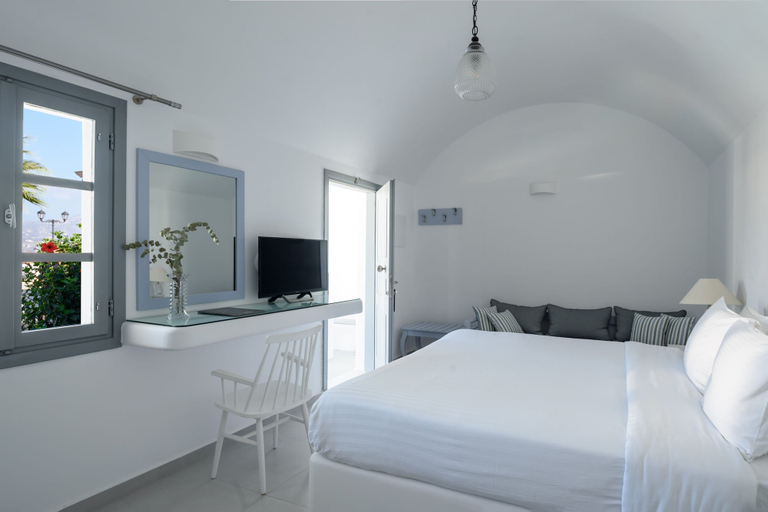 Bedroom 2, Maison Des Lys, South Aegean