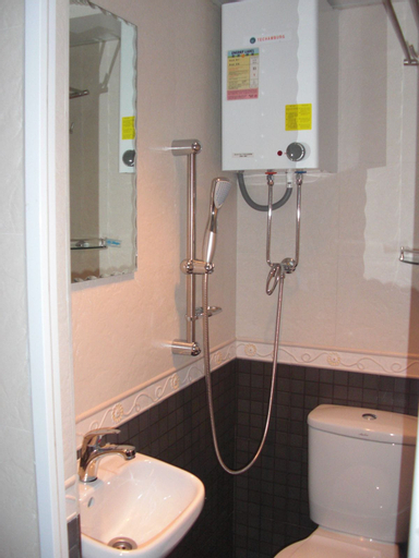 Bedroom 2, Dynasty Commercial Hotel, Kowloon
