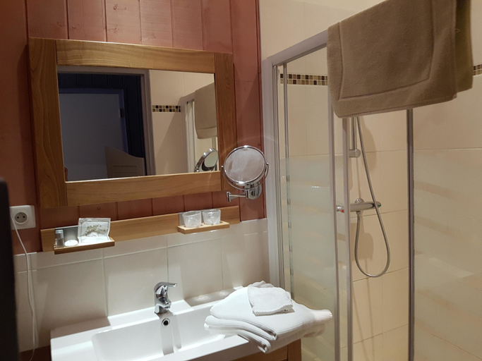 Bathroom 5, Relais des Caillères, Sarthe
