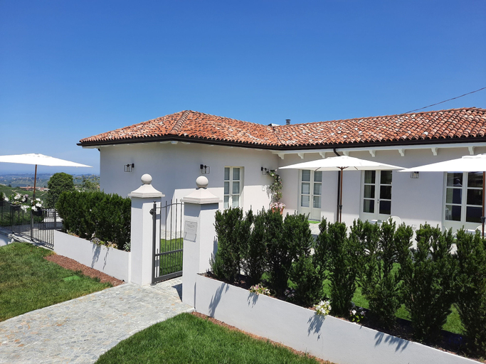 Exterior & Views 2, Borgo Piani - Camere di Charme, Cuneo