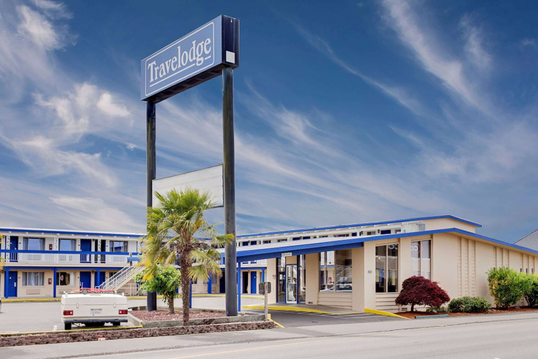 Exterior & Views 2, Travelodge by Wyndham Aberdeen, Grays Harbor