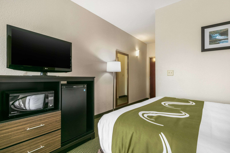 Bedroom 3, Quality Inn Monteagle, Grundy