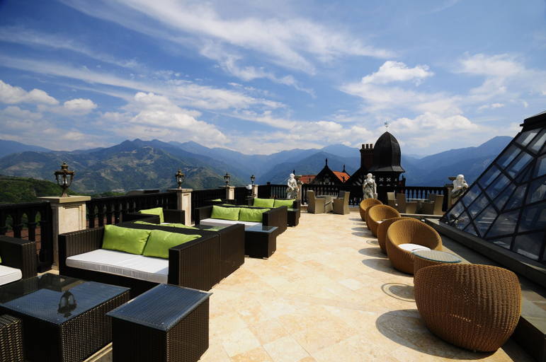 Food & Drinks 3, The Old England Manor, Nantou